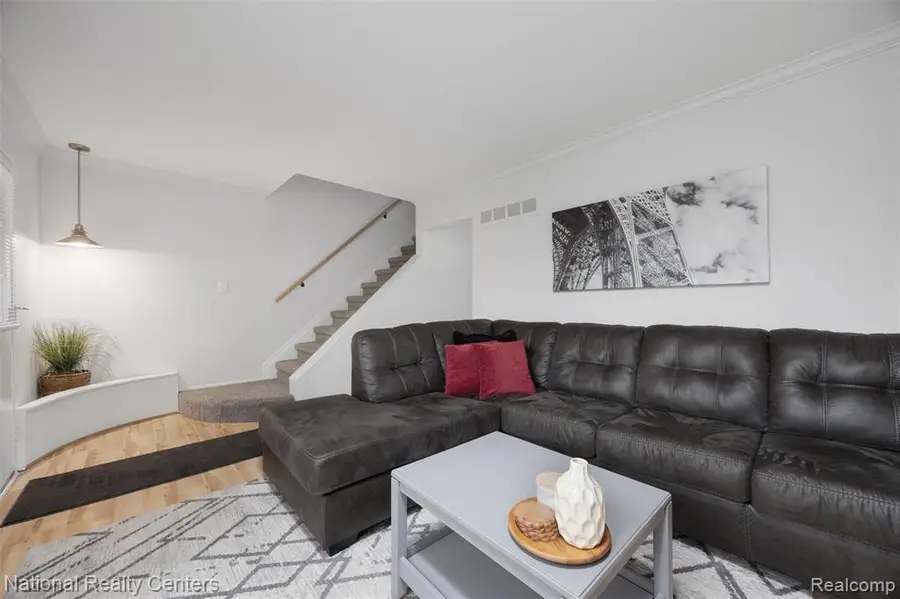 29088 Yorkshire, Warren, MI  - #3