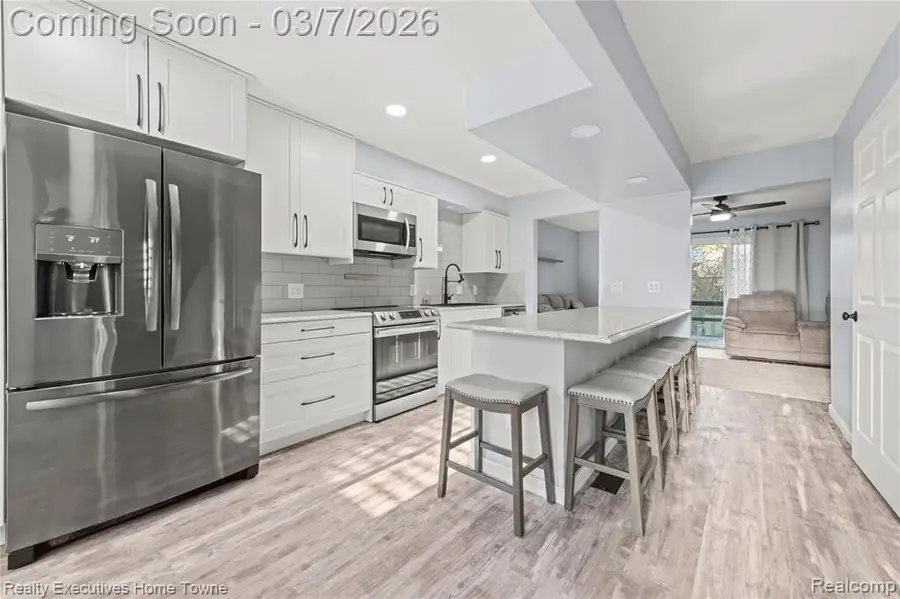 2636 Keewahdin Rd #10, Fort Gratiot, MI  - #2