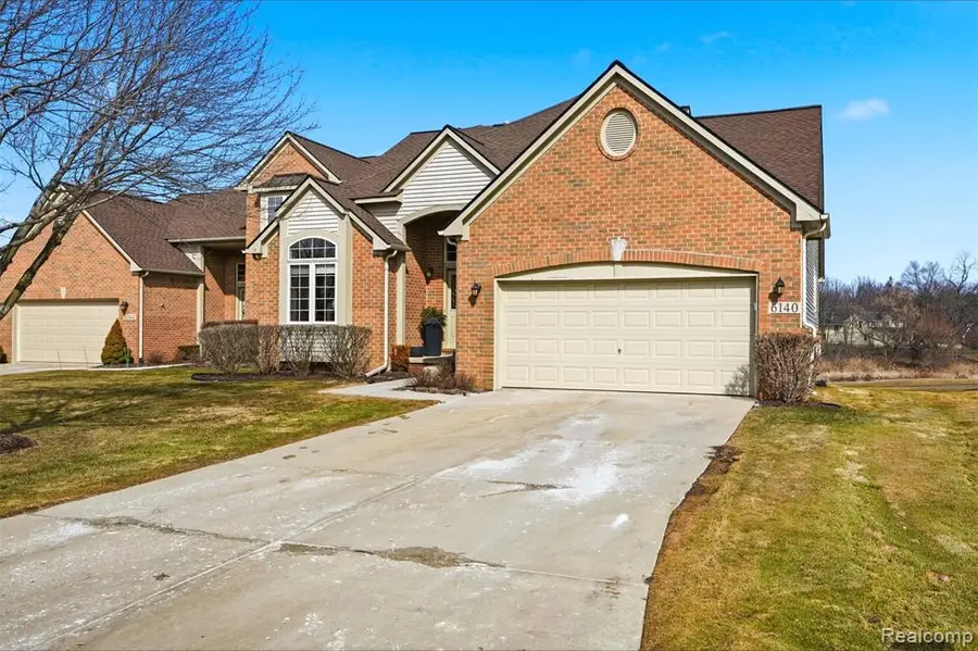 6140 Warwick #49, Commerce Township, MI  - #2
