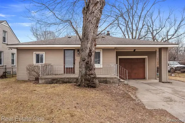 21566 Waldron, Farmington, MI 