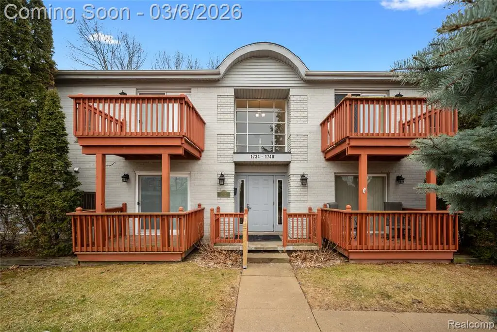 1740 Fort #36, Trenton, MI  - #1