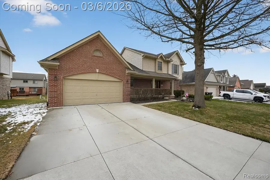 18464 Glengarry, Livonia, MI  - #2