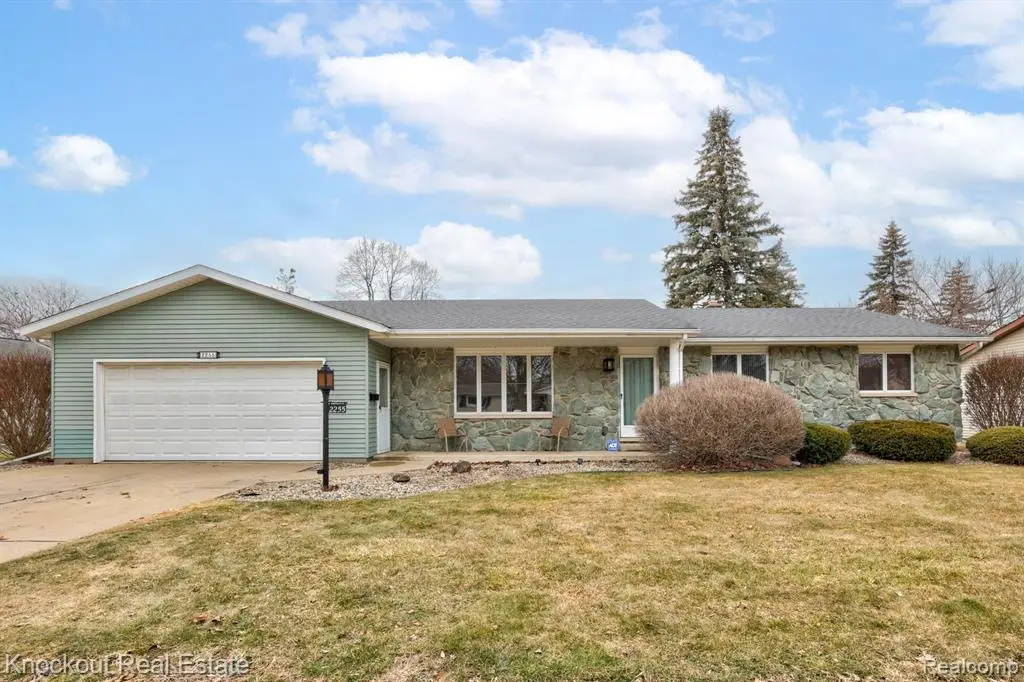 2255 Compton, Saginaw, MI  - #1