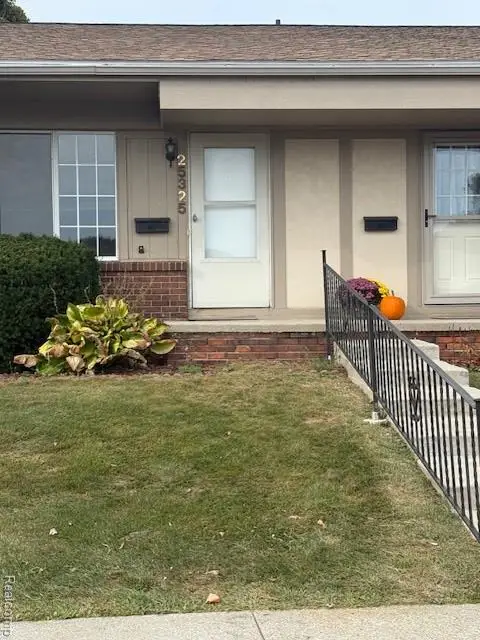 25325 Potomac #3, South Lyon, MI 48178 - #1