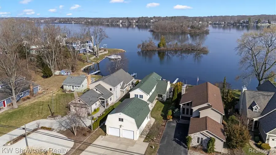 2324 N Duck Lake, Highland, MI 48356 - #3