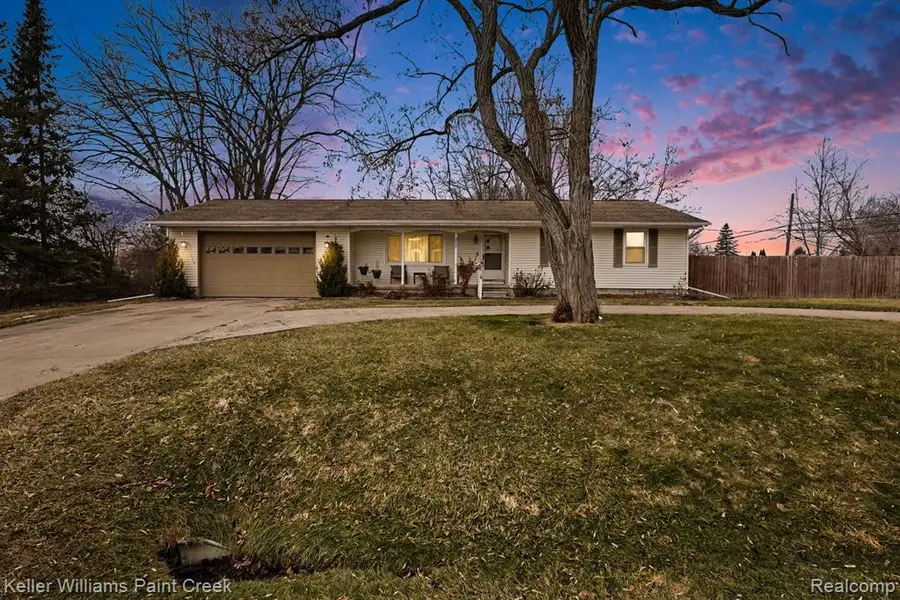 3950 Samuel, Rochester Hills, MI  - #2