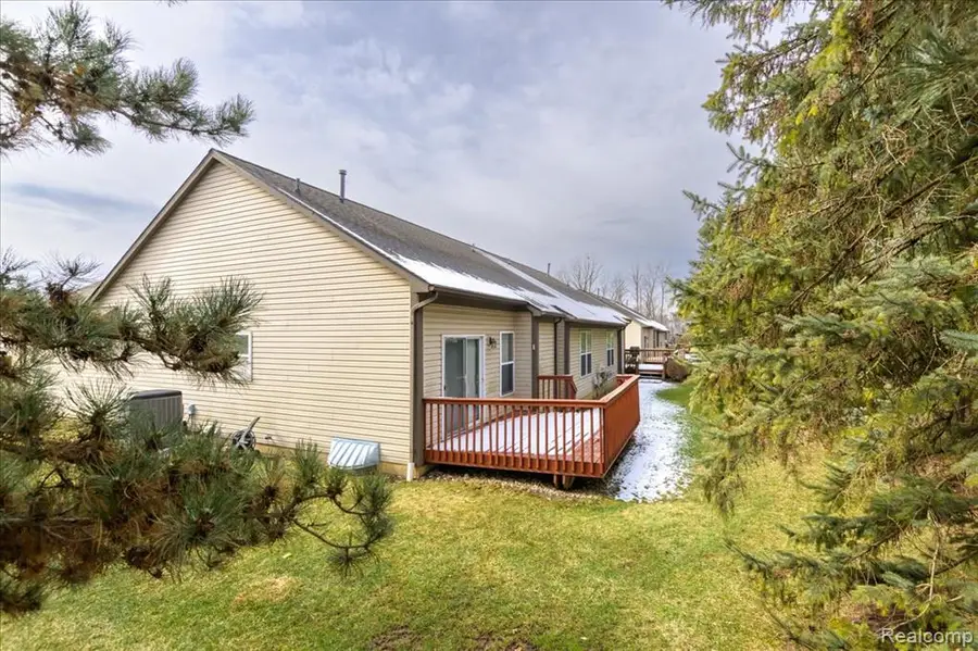 5010 Sandalwood, Grand Blanc, MI  - #3