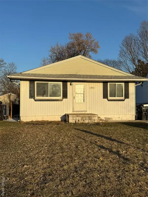 19910 Seminole, Redford, MI 