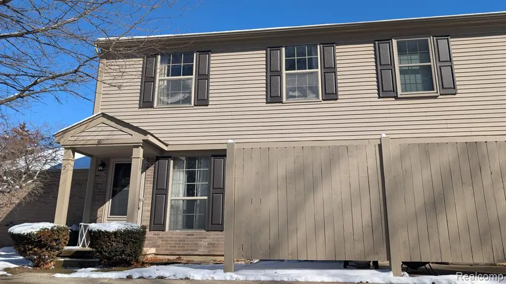 40 Pine Tree Ridge #2, Waterford, MI  - #1