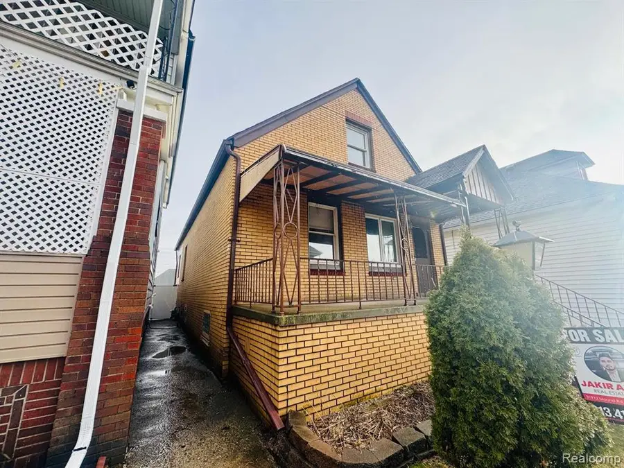 2978 Evaline, Hamtramck, MI  - #2