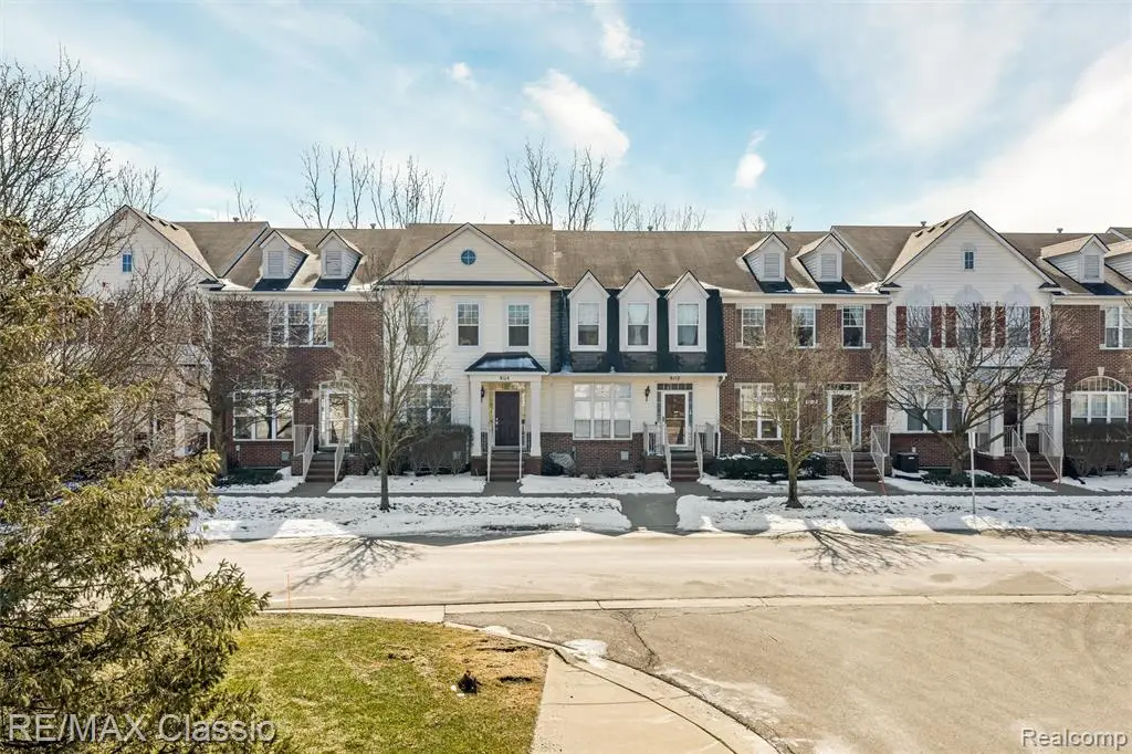 8114 Heron Hills, Walled Lake, MI  - #1