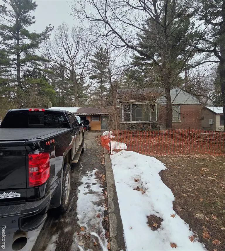 9515 Woodside, Clarkston, MI  - #1
