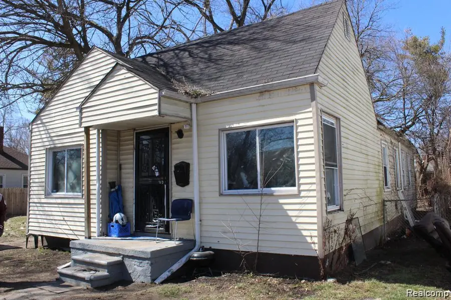 20251 Chapel, Detroit, MI  - #2