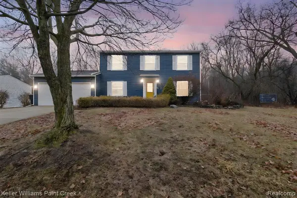 1811 Henbert, West Bloomfield, MI 48324