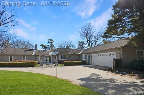 37272 Moravian, Clinton Township, MI 48036