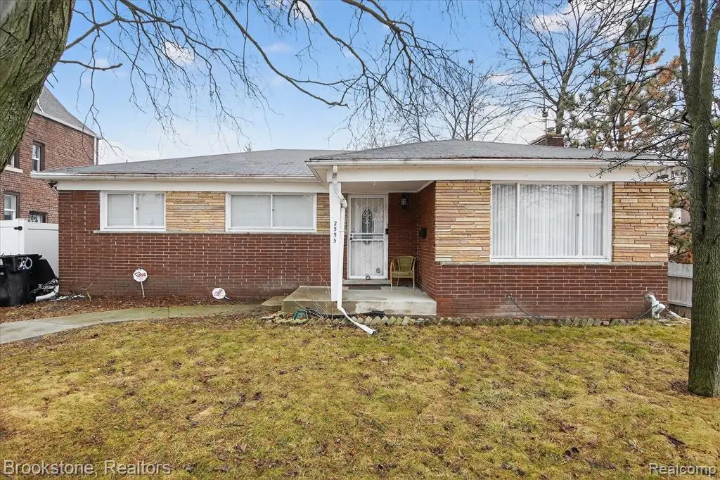 2555 W Boston, Detroit, MI  - #1