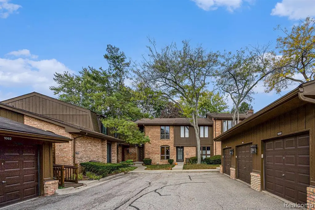 1090 Greenhills, Ann Arbor, MI 48105 - #1