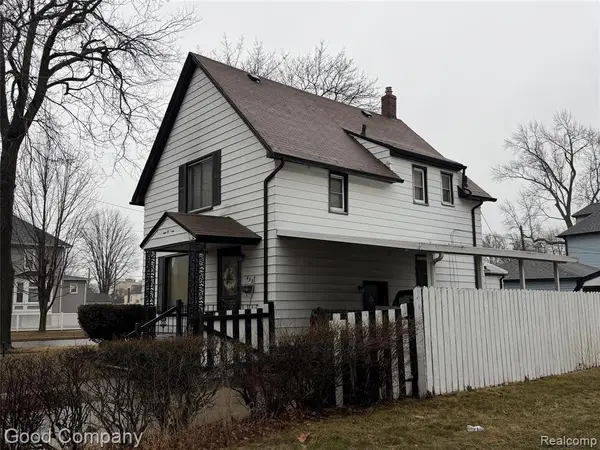 403 Maple, Wyandotte, MI 