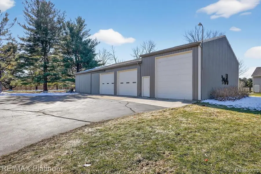 3725 W Howell, Mason, MI 48854 - #2