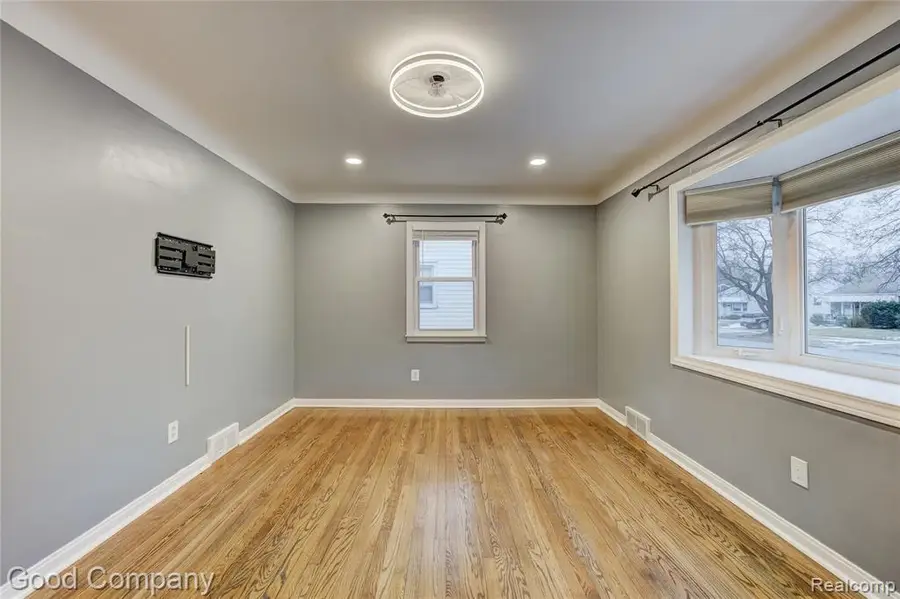 706 N Vermont, Royal Oak, MI 48067 - #3