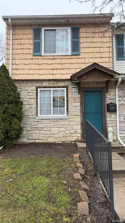 16006 Terrace Village, Taylor, MI 