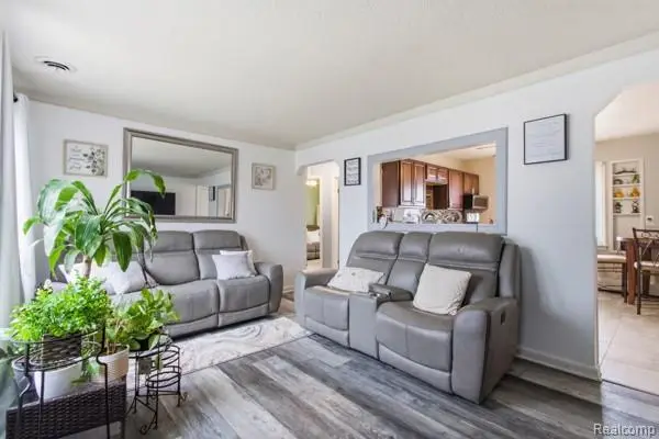 27320 Grandmont, Roseville, MI  - #3