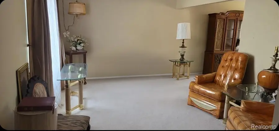 1014 Birchwood, Flushing, MI 48433 - #3