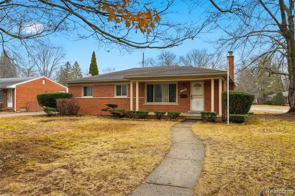 19952 Garfield, Redford, MI 