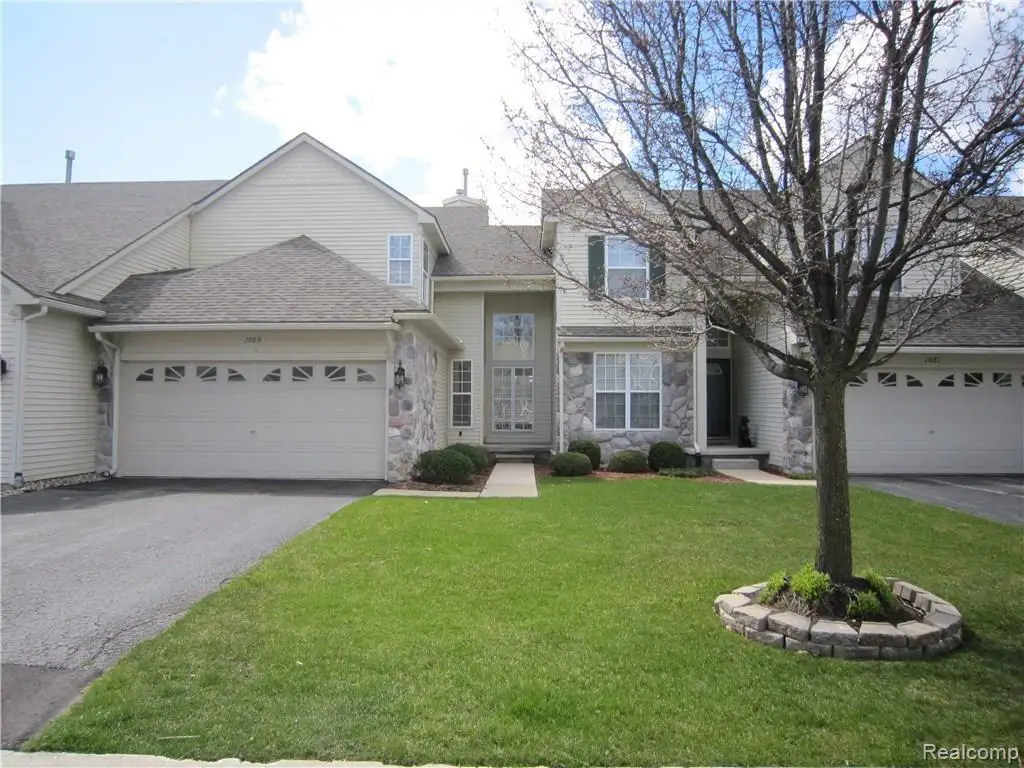 1069 Calpernia, Wixom, MI  - #1