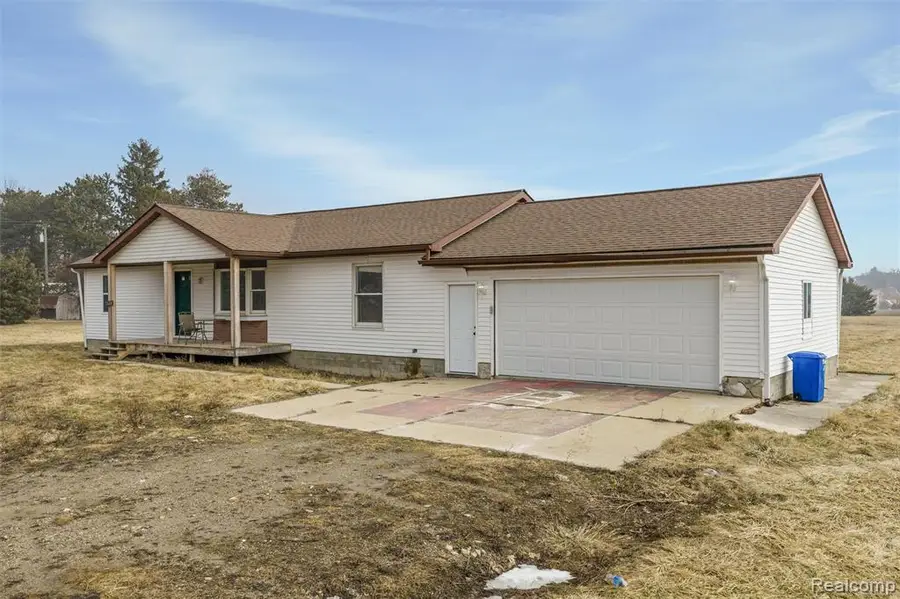 2460 Stapleton, Wales, MI  - #3