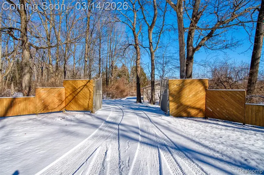 9800 Roberts, Gregory, MI 48137 - #2