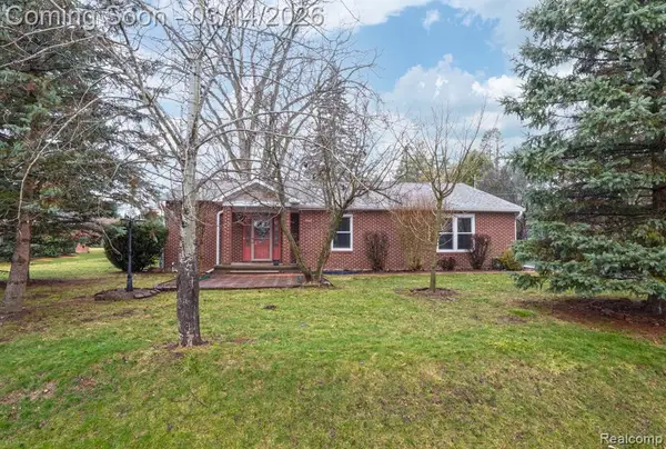 1110 Thames, Rochester Hills, MI 