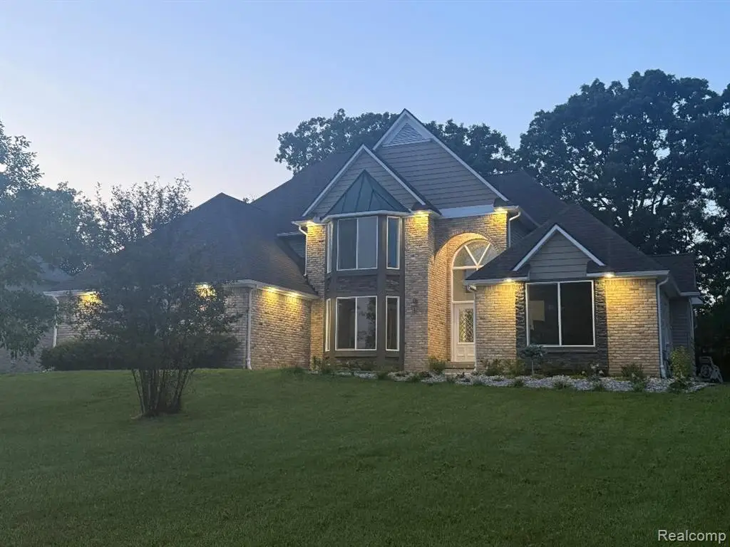 1217 Kings Carriage, Grand Blanc, MI  - #1