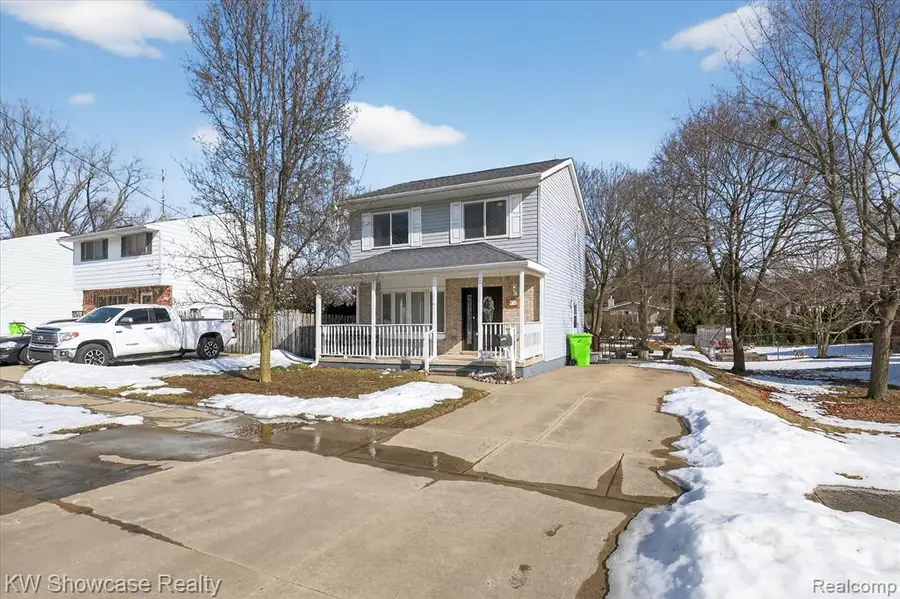 622 Elizabeth, Milford, MI  - #2