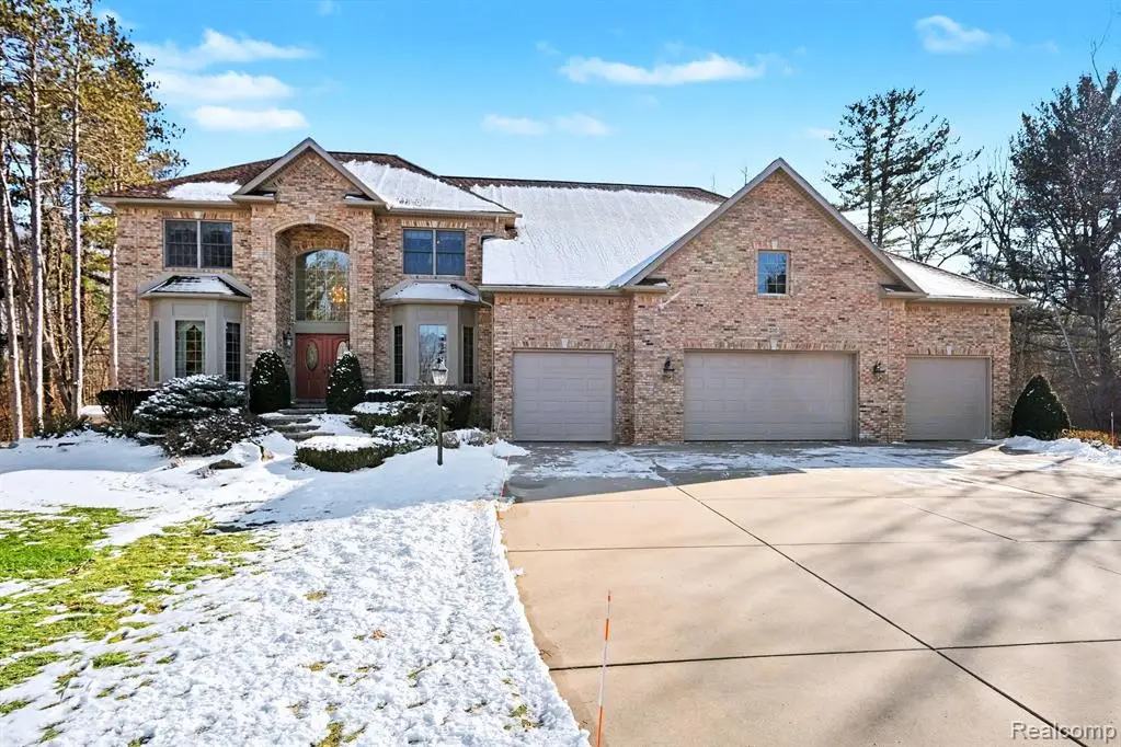 2215 Ridgemoor, Burton, MI  - #1