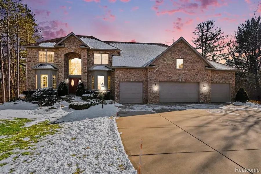 2215 Ridgemoor, Burton, MI  - #2