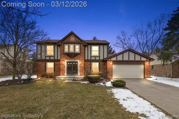 24822 Portsmouth, Novi, MI 48374