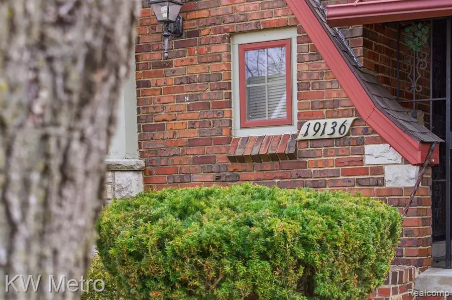 19136 Santa Barbara, Detroit, MI 48221 - #3