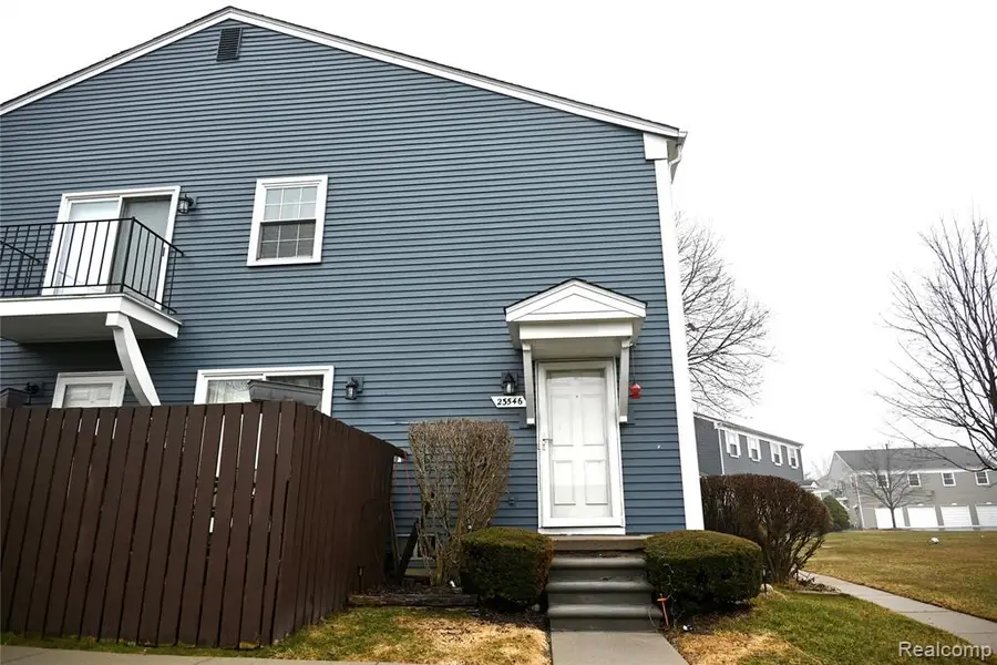 23546 N Rockledge, Novi, MI  - #2