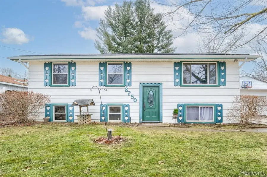 8250 Rockwood, Mount Morris, MI  - #2