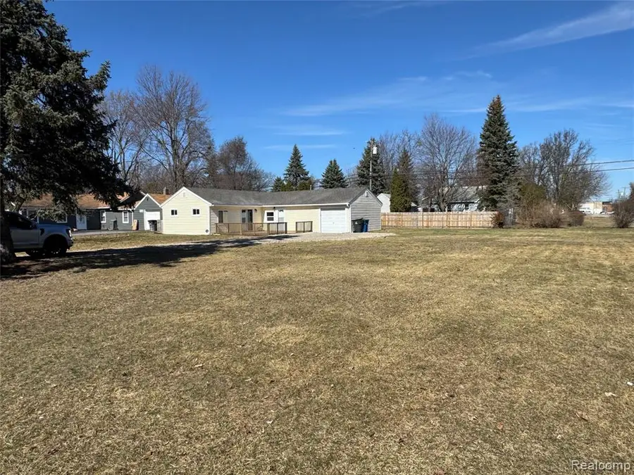 35230 Lewis, Westland, MI 48185 - #2