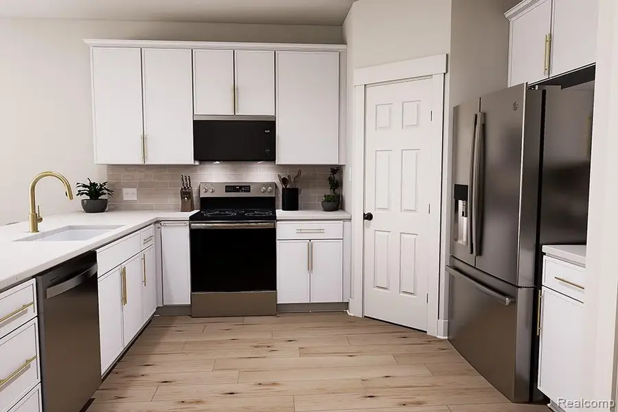 54193 Grand, Shelby, MI 48316 - #2