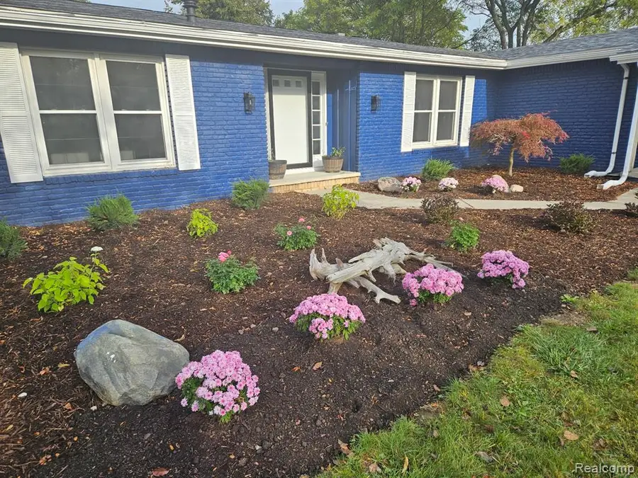 6353 Perry, Grand Blanc, MI  - #2