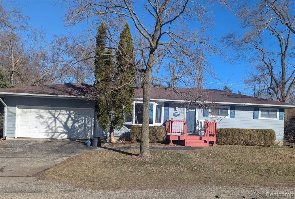 567 Pine Tree, Lake Orion, MI  - #1