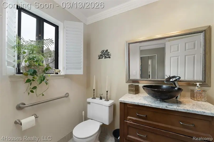 25039 N Woodvale #25, Southfield, MI 48034 - #2