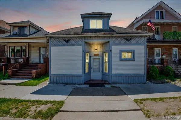 3368 Evaline, Hamtramck, MI 