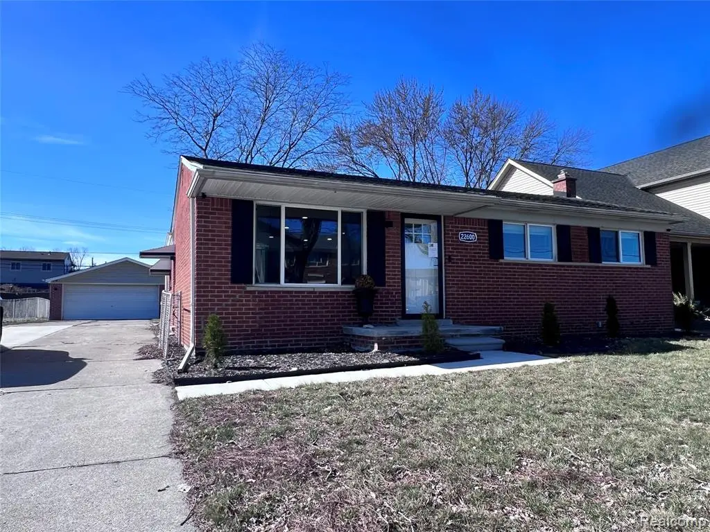 22600 Edgewater, Saint Clair Shores, MI 48082 - #1