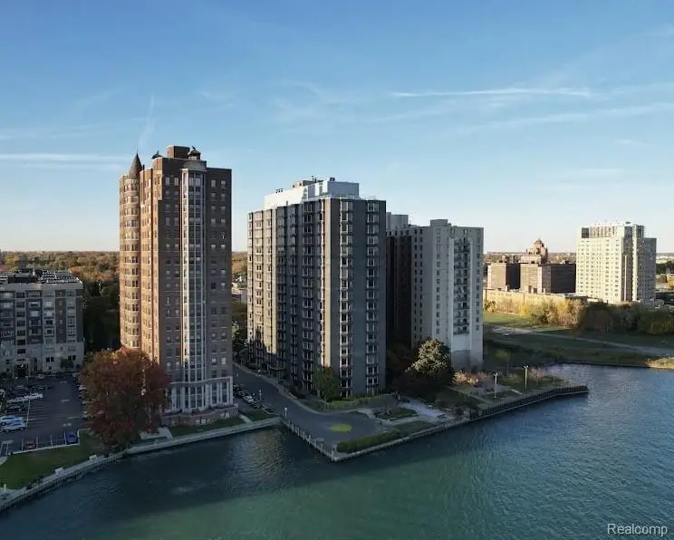 8200 Jefferson #803, Detroit, MI 48214 - #1