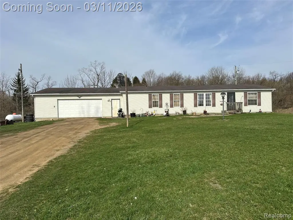 4810 Plain Rd, Silverwood, MI 48760 - #1