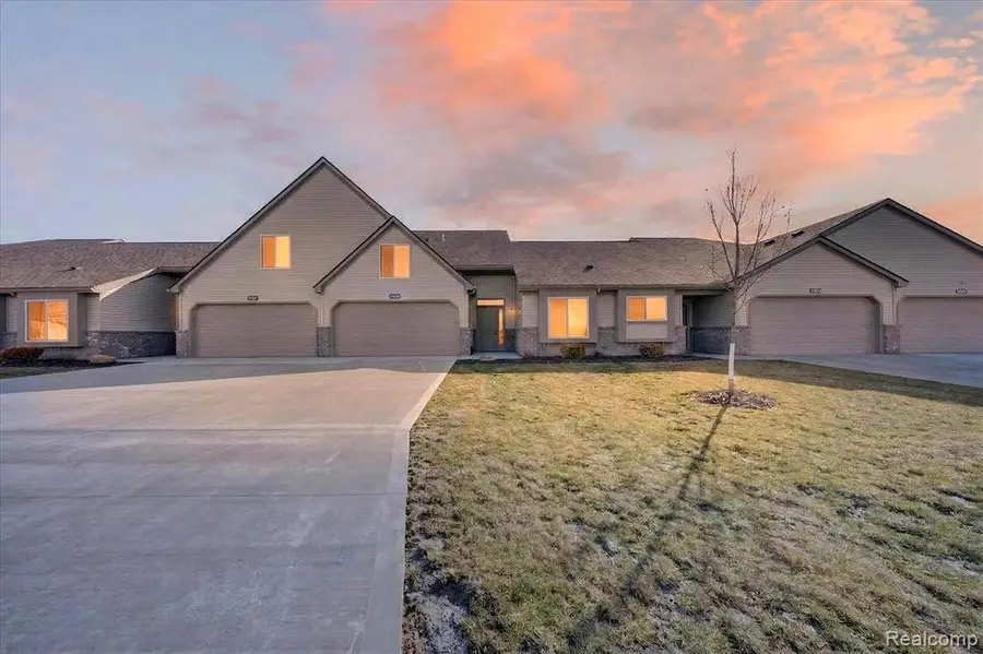 31005 Gregory, Grand Blanc, MI  - #2